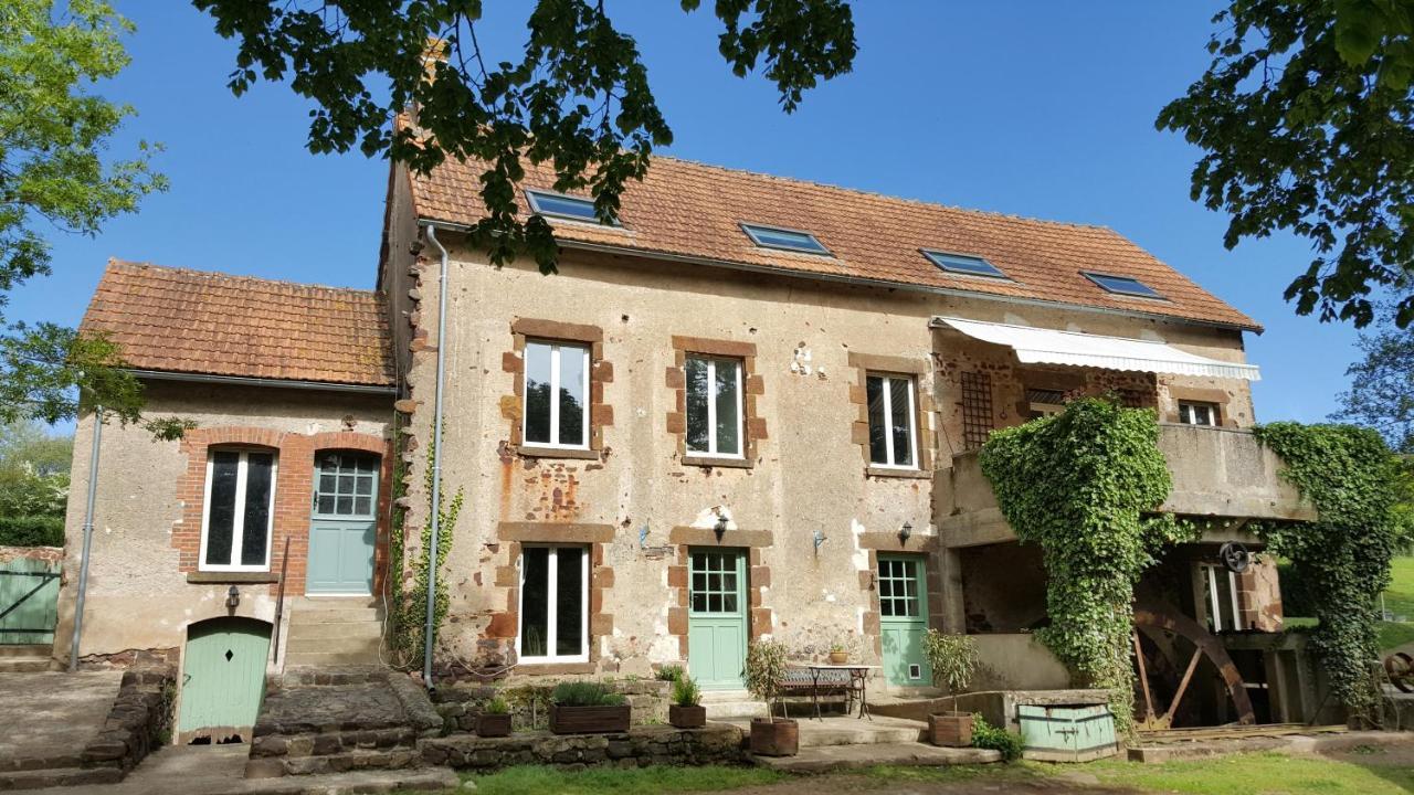 Le Moulin Du Cluzeau Bed & Breakfast Chaillac Exterior photo